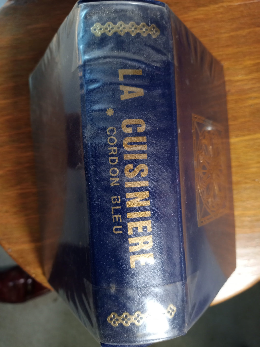 La Cusiniere Cordon Bleu de la famille by Annette Lucas